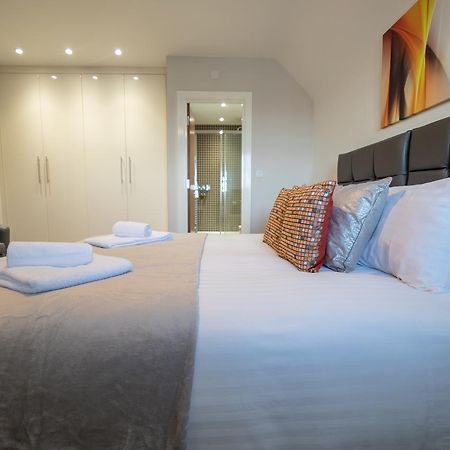 Helios Court Penthouse Serviced Apartment By Ferndale Maidenhead Kültér fotó