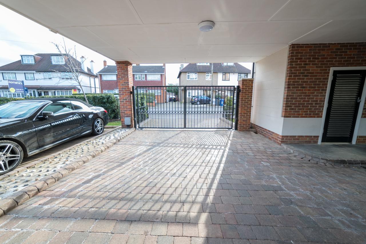 Helios Court Penthouse Serviced Apartment By Ferndale Maidenhead Kültér fotó