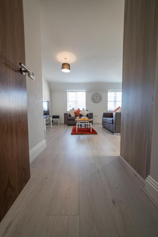 Helios Court Penthouse Serviced Apartment By Ferndale Maidenhead Kültér fotó