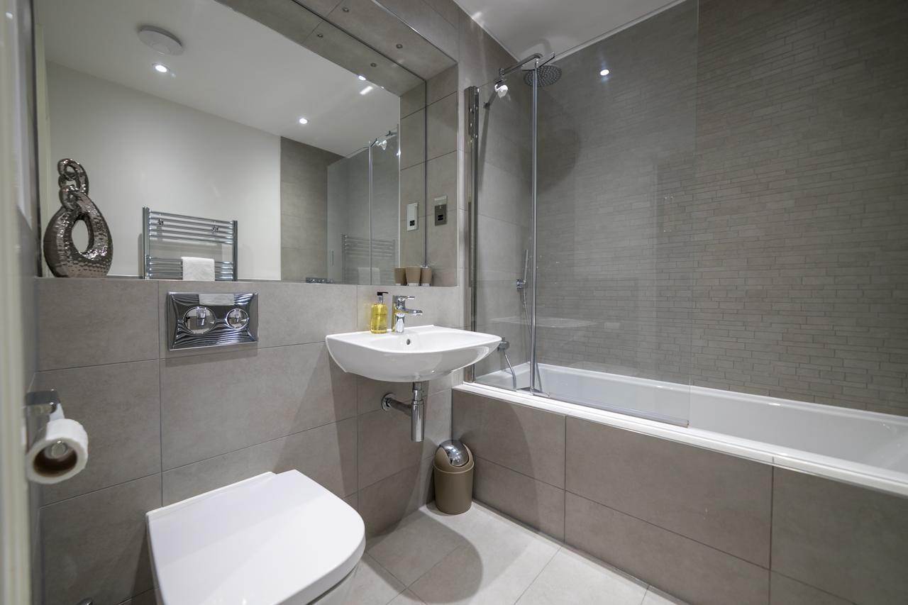 Helios Court Penthouse Serviced Apartment By Ferndale Maidenhead Kültér fotó