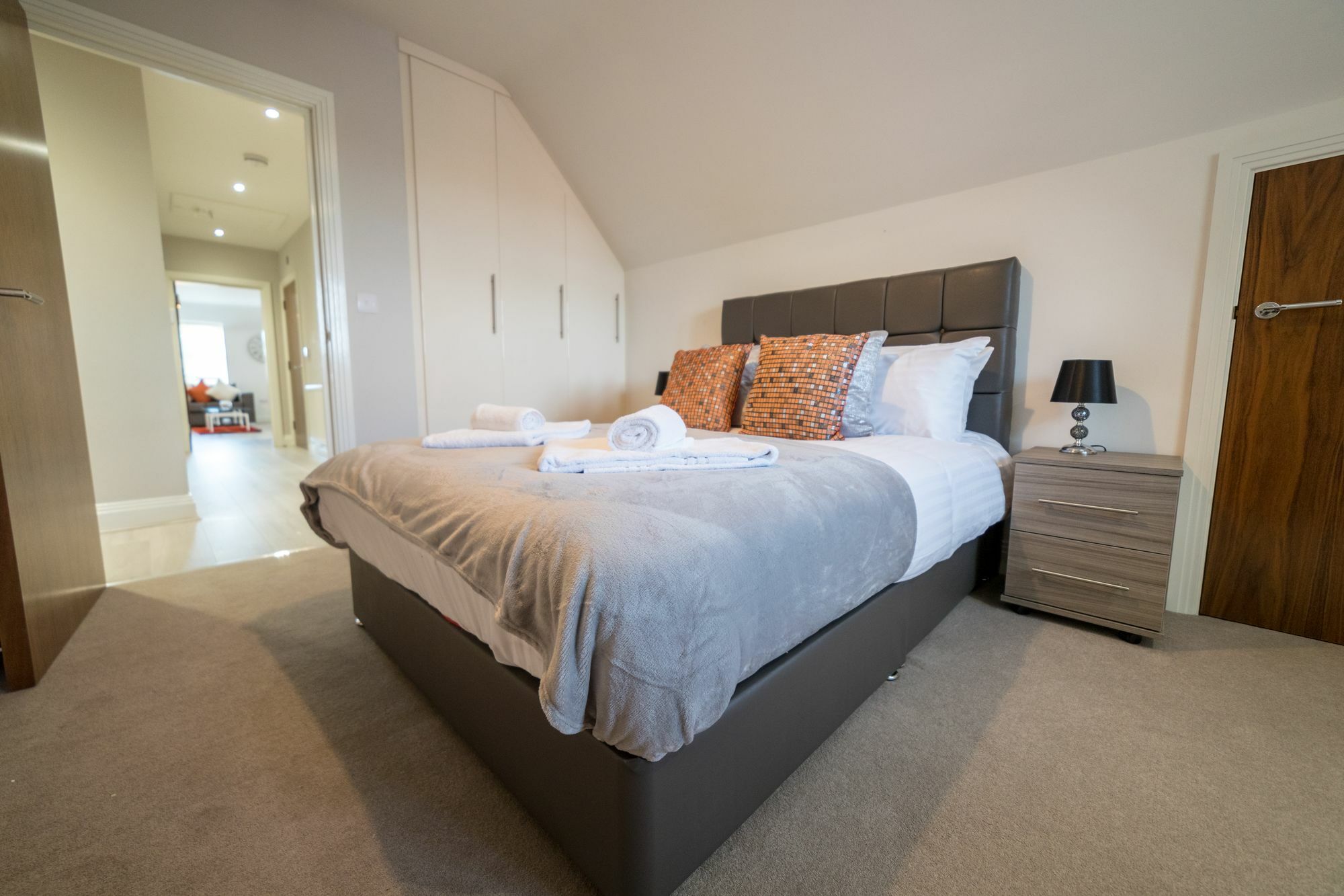Helios Court Penthouse Serviced Apartment By Ferndale Maidenhead Kültér fotó