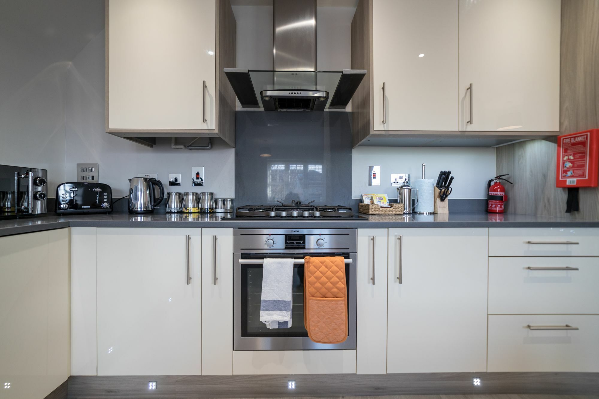 Helios Court Penthouse Serviced Apartment By Ferndale Maidenhead Kültér fotó